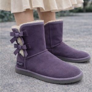 Koolaburra by UGG Purple Suede Boots Size 5 Faux Fur Lined Bow Detail